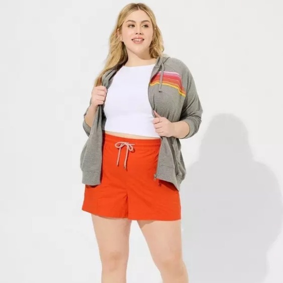 TORRID Pull-On High-Rise Poplin Yacht Short - Picture 1 of 4